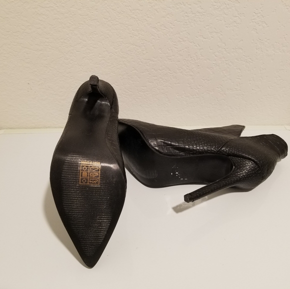 Pointed Toe 4.5" High Heel Ankle Boots - Snake skin Embossed Size 40 /US Sz 8 - Picture 7 of 12